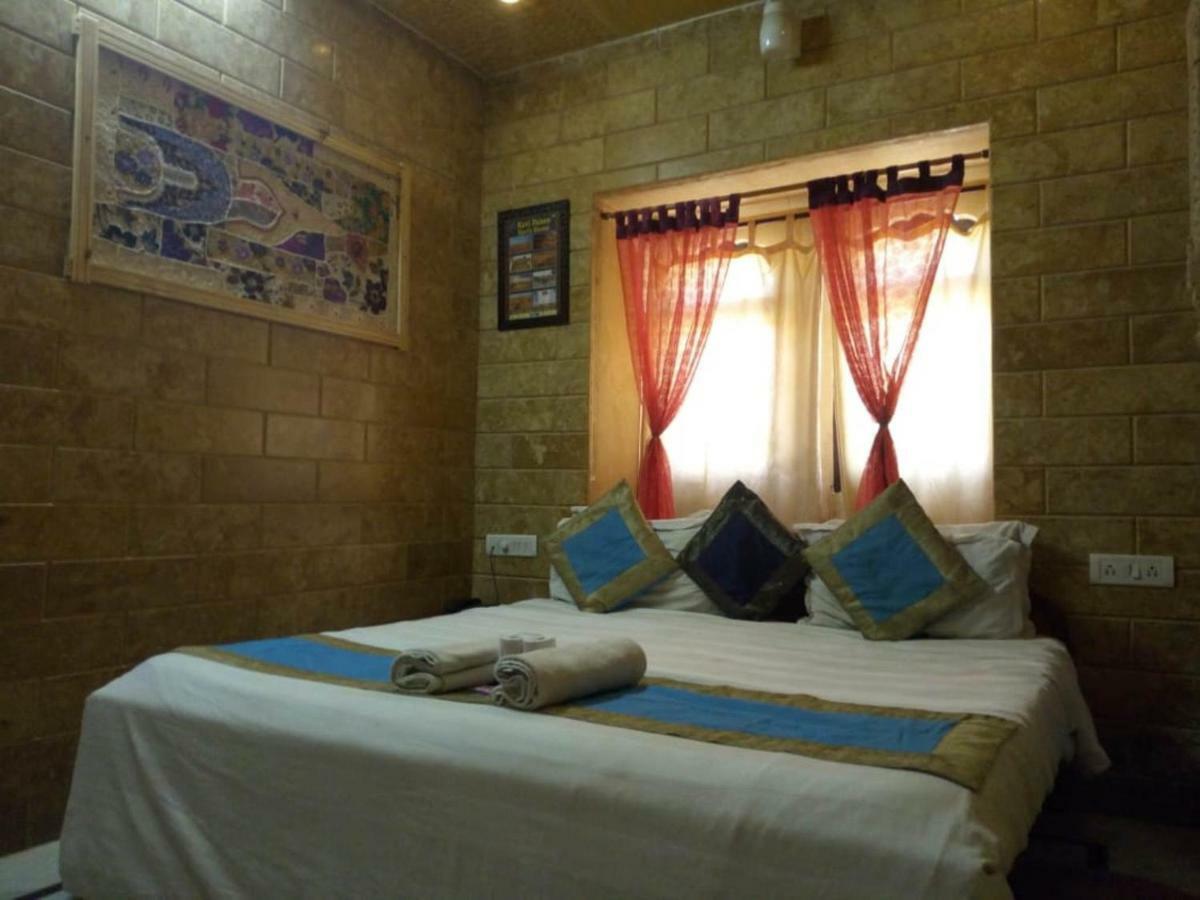 Hotel Kavi Palace ジャイサルメール エクステリア 写真